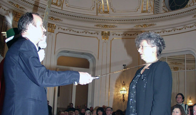 2003-ban a Magyar Kultúra Lovagjává ütötték