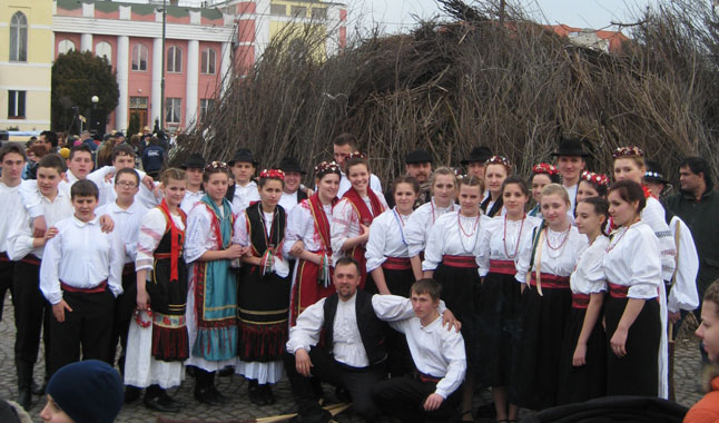 10-busojaras-csuza-lasko