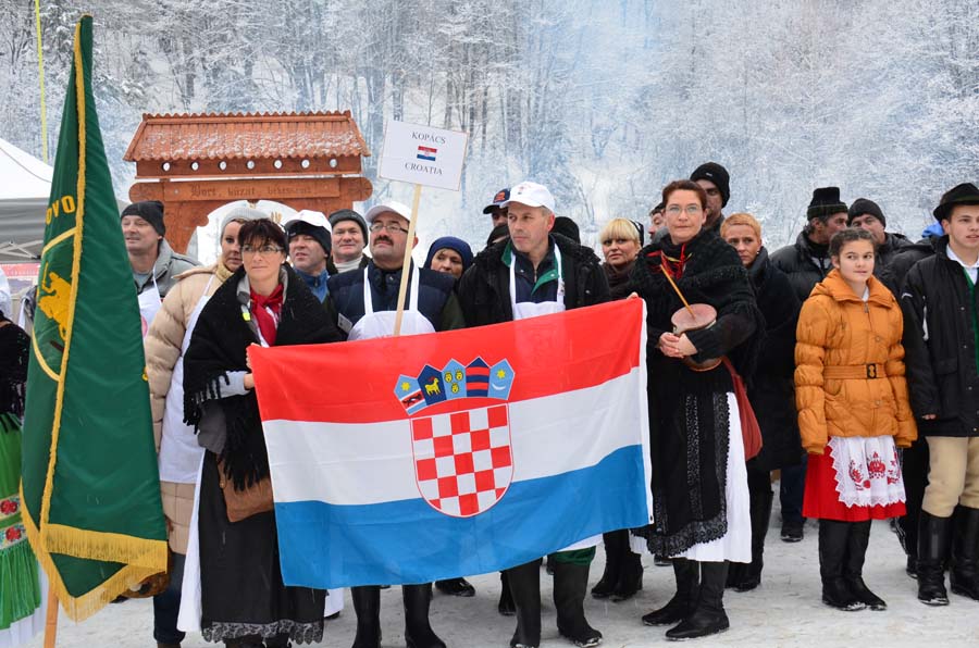 Kopácsiak és szentlászlóiak a bálványosfürdői Disznótoros Fesztiválon