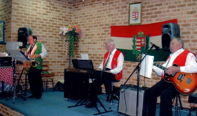 11-ausztra-baloldalitothsandor