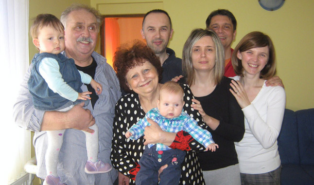 Szabó Ilonka családja körében