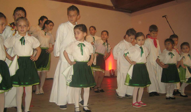 lapszel---korogy-karacsonyi-unnepseg